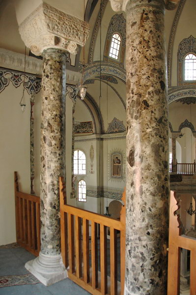 Constantinople, Church of Sergius and Bacchus, Columns on the first floor