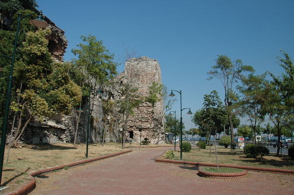 Constantinople, Sea Wall, Sea wall with lighthouse