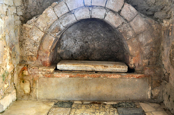 Myra, Church of the tomb of St Nicholas, Tomb