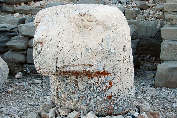 Nemrud Daği, Eastern terrace, Eagle (1)