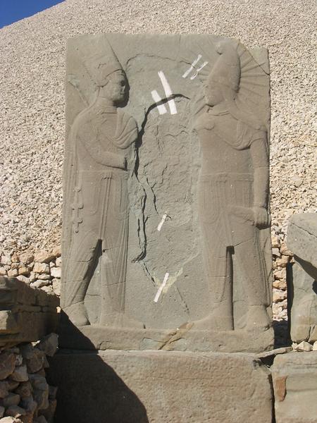 Nemrud Daği, Western terrace, Antiochus shaking hands with Apollo