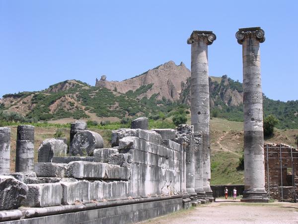 Sardes, Temple of Artemis and citadel (2)