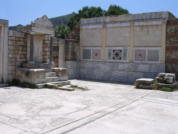 Sardes, synagogue, Torah ark (1)