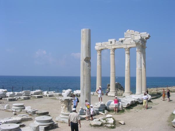 Side,Temple of Apollo (2)