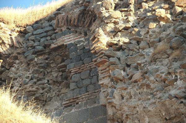 Amida, Masonry inside a tower