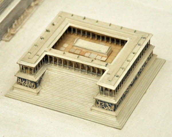 Pergamon Altar, Model