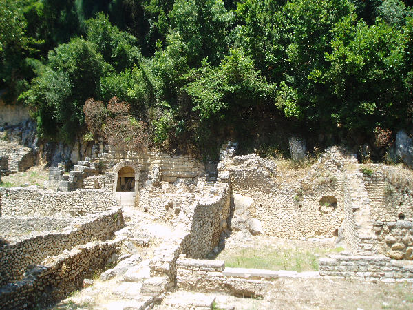 Buthrotum, Well and temple of Athena