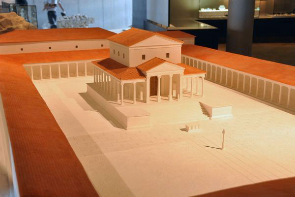 Tongeren, Northern temple, Model (1)