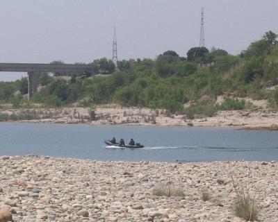 Jhelum, crossing (2)
