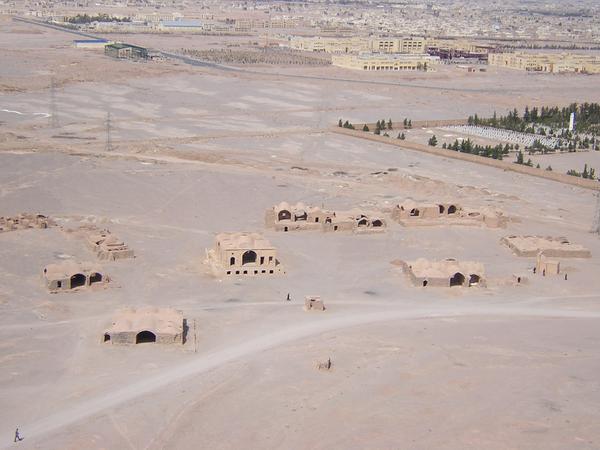 Yazd, Funeral houses
