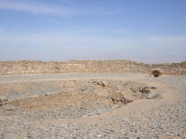 Yazd, Southeastern "tower of silence" (3)