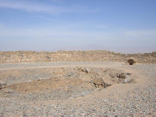 Yazd, Southeastern "tower of silence" (3)