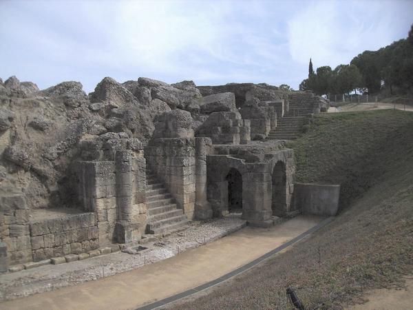 Italica, Amphitheater, Entrance (1)
