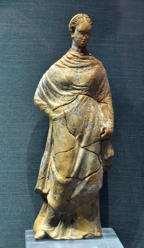 Halos, Figurine of a lady