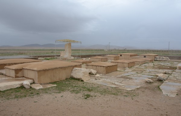 Pasargadae, Gate R (3)