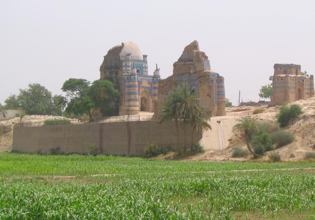 Uch, mausoleum of Bibi Jawindi (3)