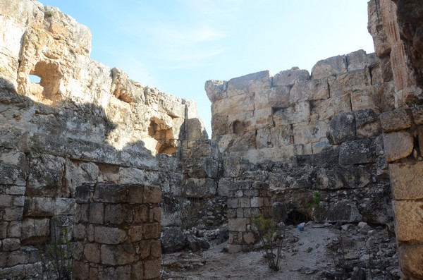 Majdel Anjar, Interior of the temple