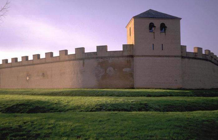 Xanten CUT, City wall with tower