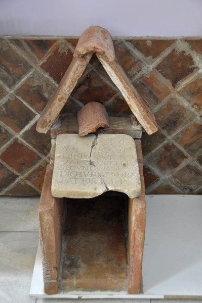 Viminacium, Tomb made of tiles