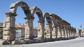 Kemerhisar, aquaduct