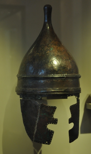 Tamassos, Archaic helmet