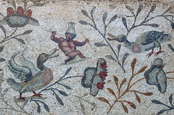 Villa Selene, Terrace, mosaic of pygmees and ducks