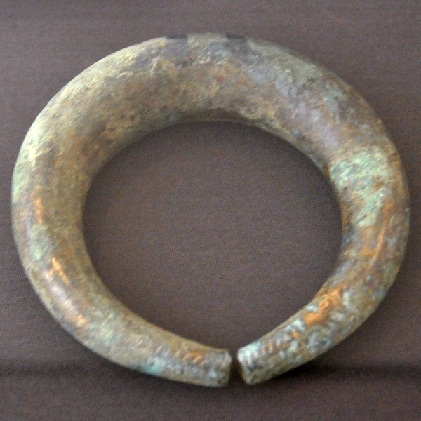 Bishapur, Sasanian ring