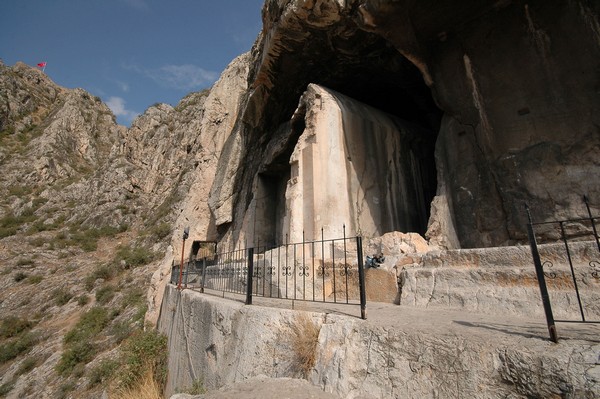 Amasia, Royal Tomb 3 (1)