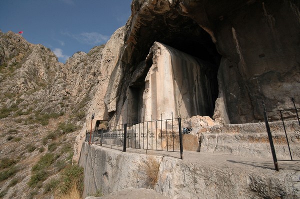 Amasia, Royal Tomb 3 (1)