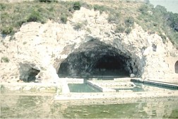 The cave of Sperlonga. The basin in front used to be covered too, but collapsed in 26.