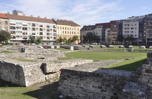 Aquincum, Military amphitheater