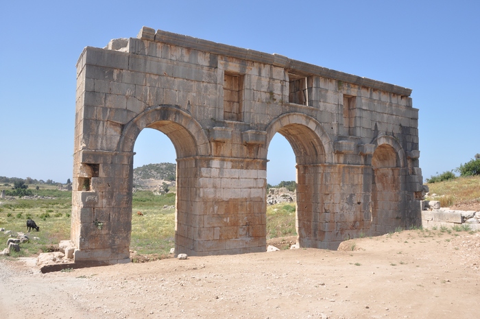 Patara, Arch of Mettius Modestus