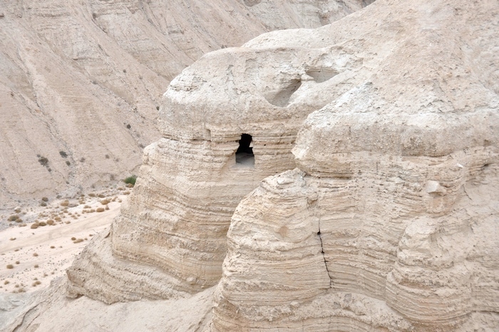 Qumran, Cave 4