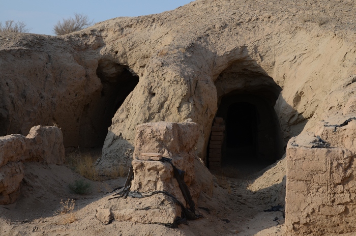 Kara Tepe, South, Two caves