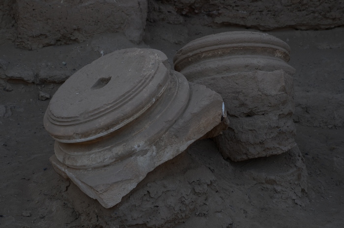 Kara Tepe, North, Court, Column bases