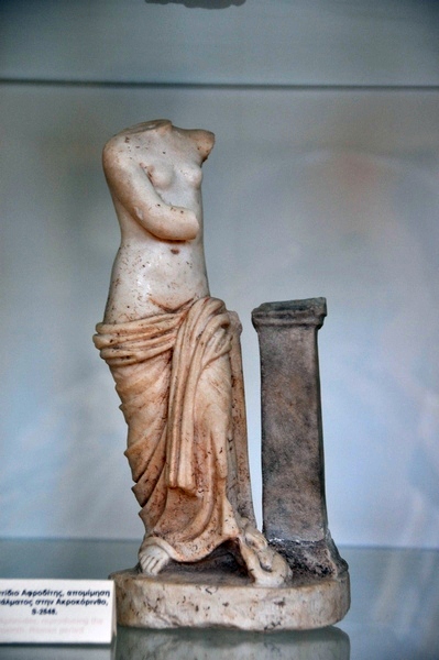 Acrocorinth, Hellenistic statuette of Aphrodite