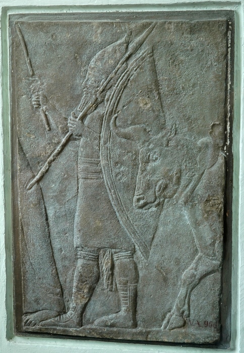 Nineveh, Palace of Aššurbanipal, Soldier with a captured bull and a female slave from Elam