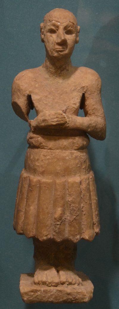 Statuette of a king