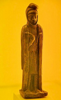 Persian (?) statue of a man