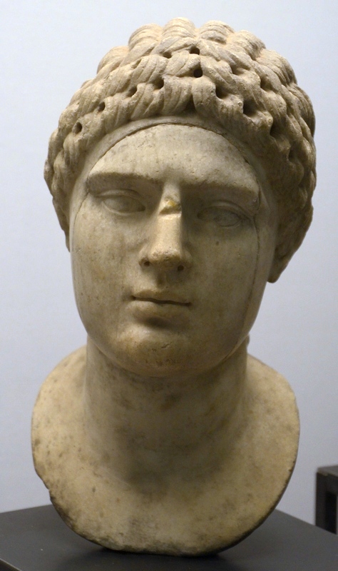Strasbourg-Koenigshoffen, Funerary portrait of a Roman lady (1)
