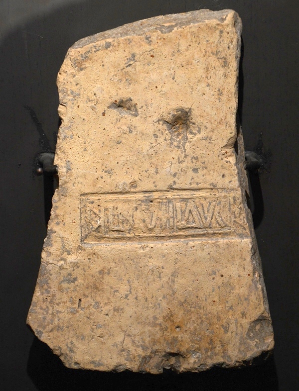 Burnum, Tile of VIII Augusta (2)
