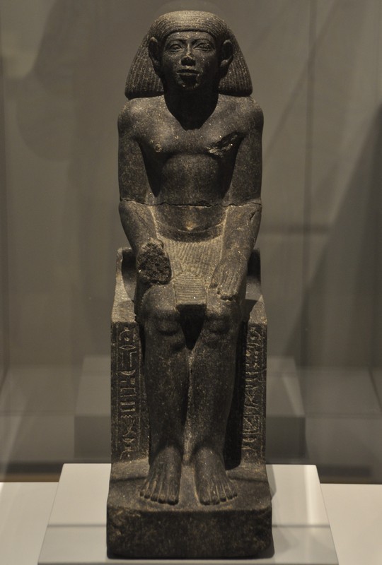 Statue of Seshen-Sa-Hathor the Magician