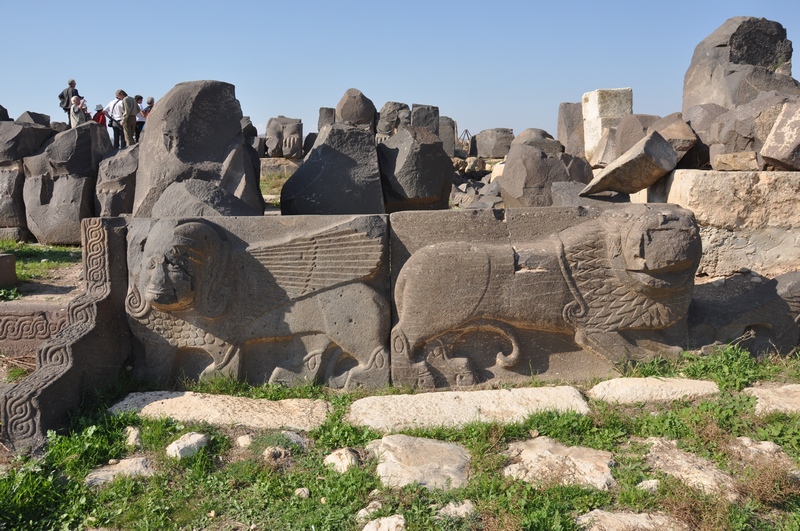 Ain Dara, Orthostats (3) sphinx and lion
