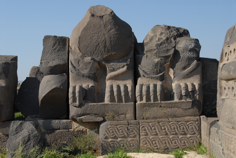 Ain Dara, Temple wall
