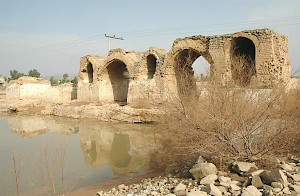 The Roman bridge at Shushtar