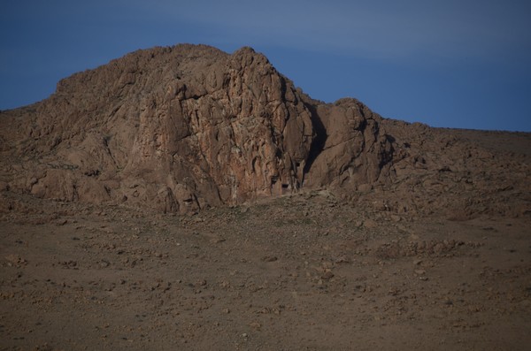 Eshaqvan, Rock tombs, seen from a distance