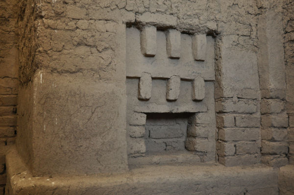 Tepe Nush-e Jan, Fire sanctuary, Brickwork