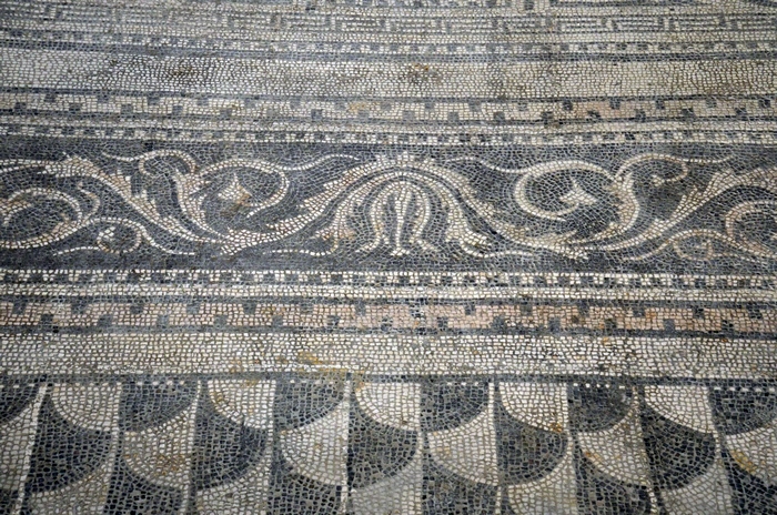Andesina, so-called Basilica, Mosaic, Edge
