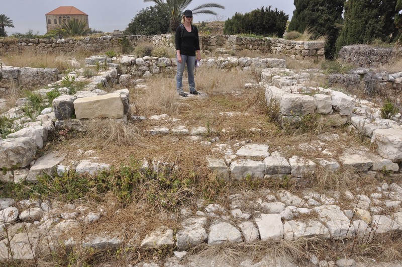 Byblos, L-shaped temple