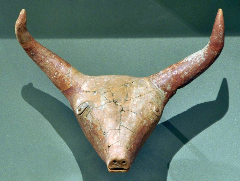 Byblos, Bull's head